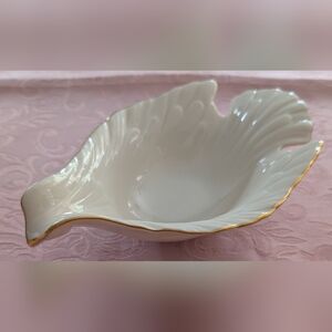 Lenox Cream and Gold Elegant Serveware Dish